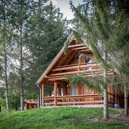 Manka Kisroenkhaz Villa Ispank Exterior photo